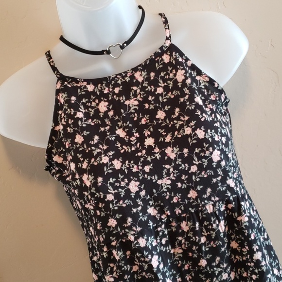 Full Tilt Sundress - Picture 2 of 8